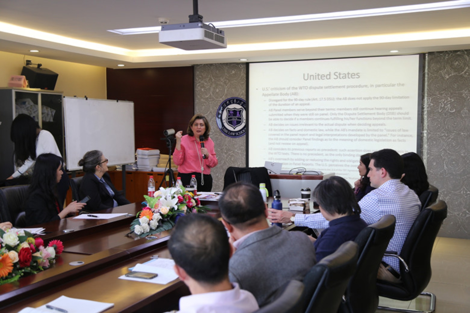 https://law.uibe.edu.cn/upload/editor/image/20190508/20190508152231_1286.jpg